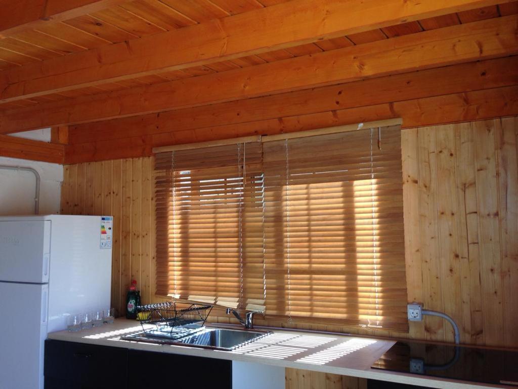 Half Wooden Rural Apartment Фасния Экстерьер фото