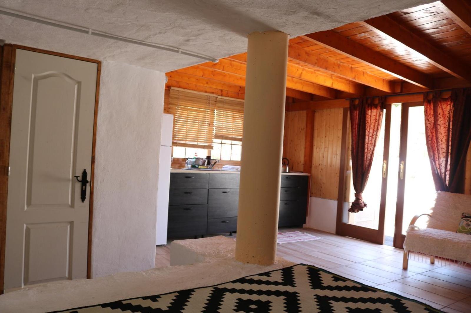 Half Wooden Rural Apartment Фасния Экстерьер фото